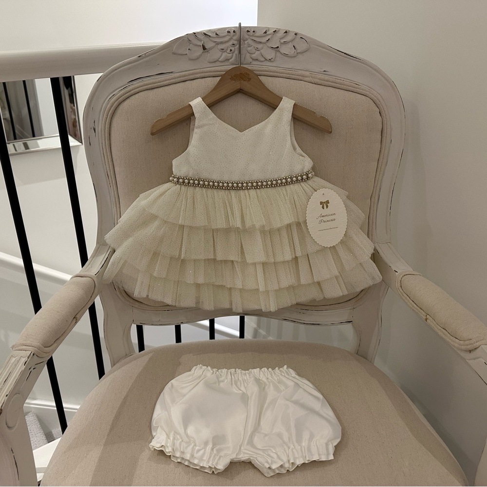 🩰 9 Mth Elegant Fancy Baby Dress with Sweetheart Neckline & Satin Bloomers NWT